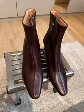 Steve Madden Delvie Burgundy Leather Square-Toe Ankle Booties